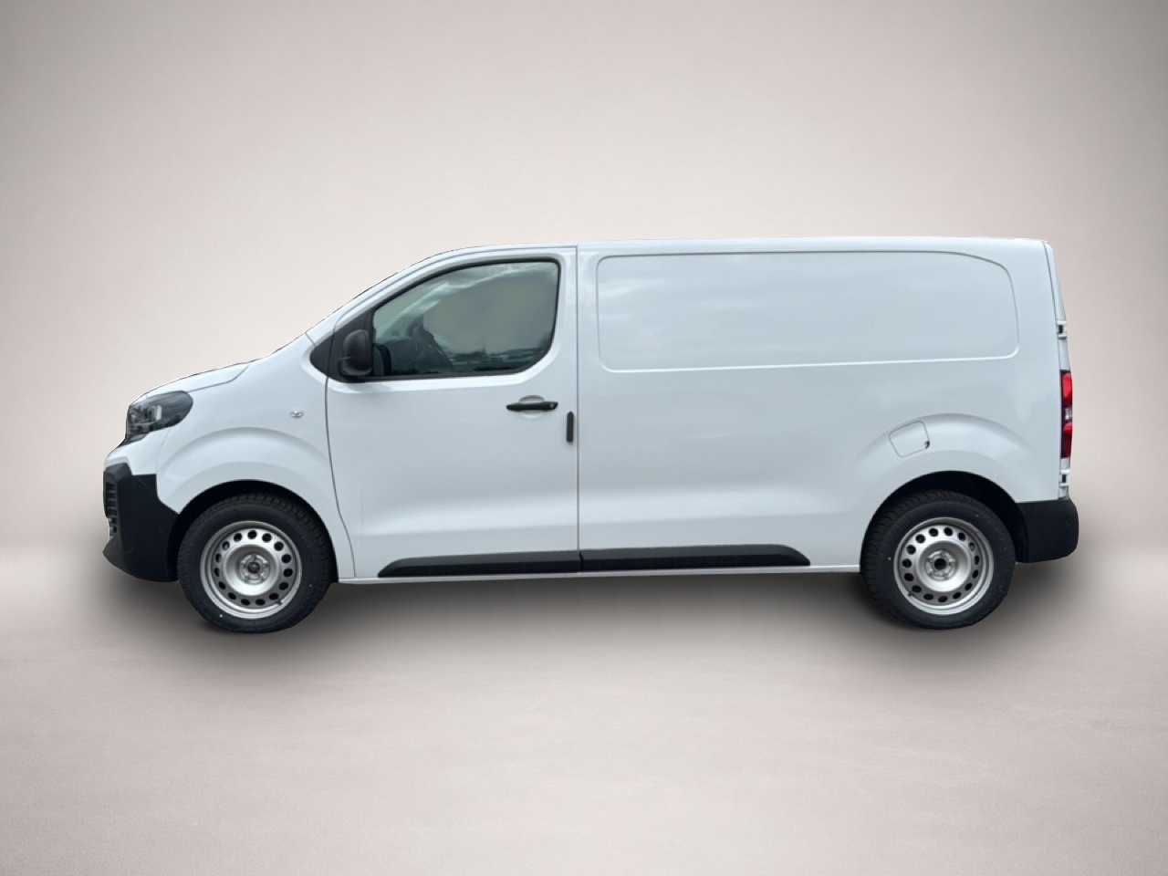 Bild 3 Opel Vivaro Cargo L2H1(M) + AHK + Holzboden + Allwett