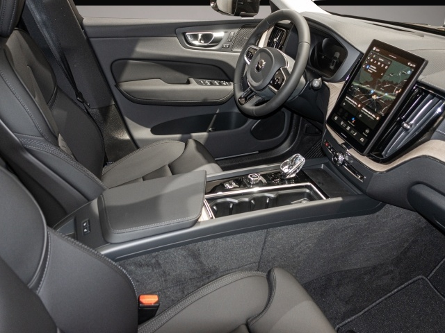 Bild 3 Volvo XC60 T8 Plug-In Hybrid AWD Ultra Dark AHK HUD St