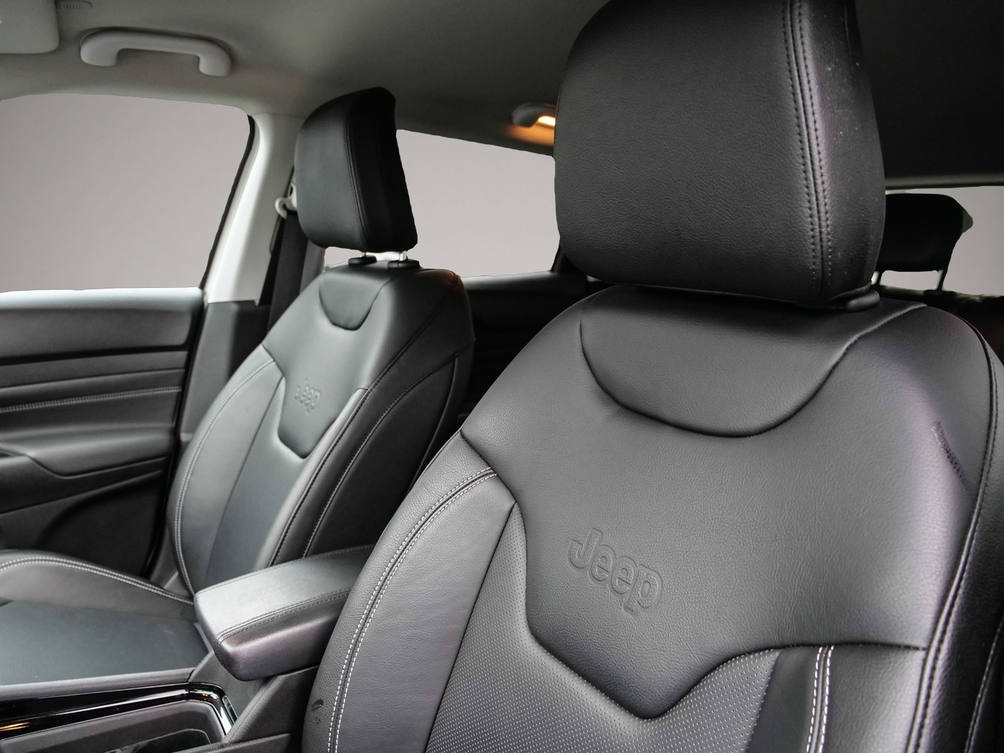 Bild 5 Jeep Compass S Plug-In Hybrid 4WD Navi Soundsystem 36