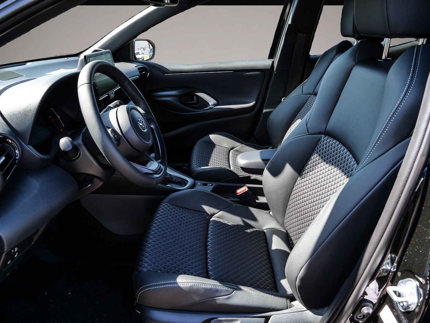 Bild 4 Mazda 2 Hybrid Homura 1.5L VVT-i 116 PS e-CVT FWD LEDE