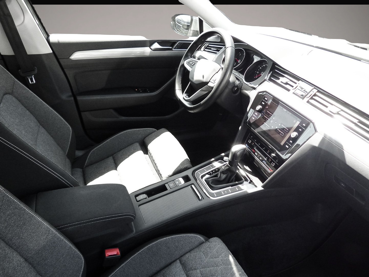 Bild 6 Volkswagen Passat Variant 2.0 TDI DSG NAVI LED ALU