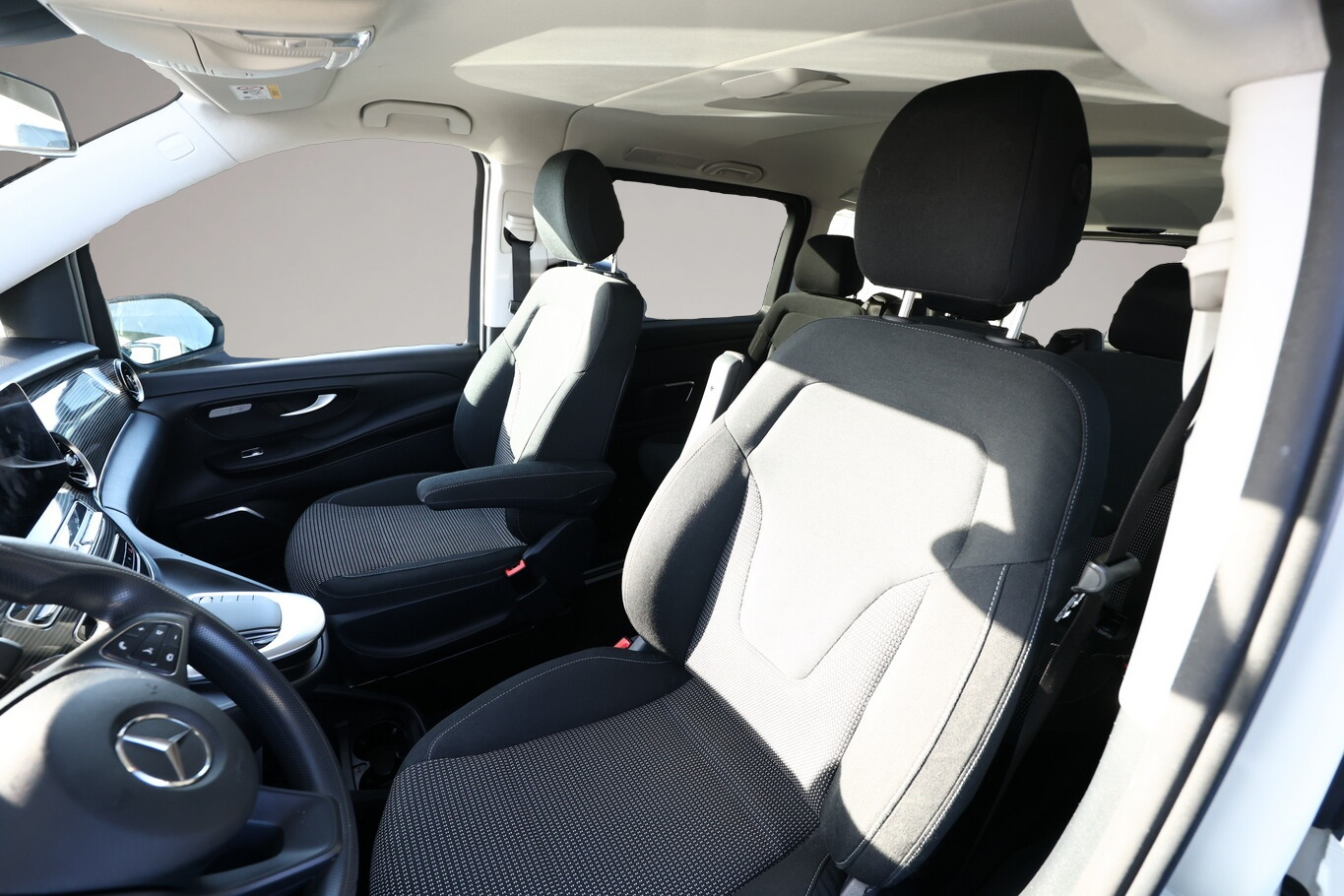 Fotografie 5 des Mercedes-Benz V 220 V 220d 163 Kompakt 360°Kam Burmester ParkP SHZ
