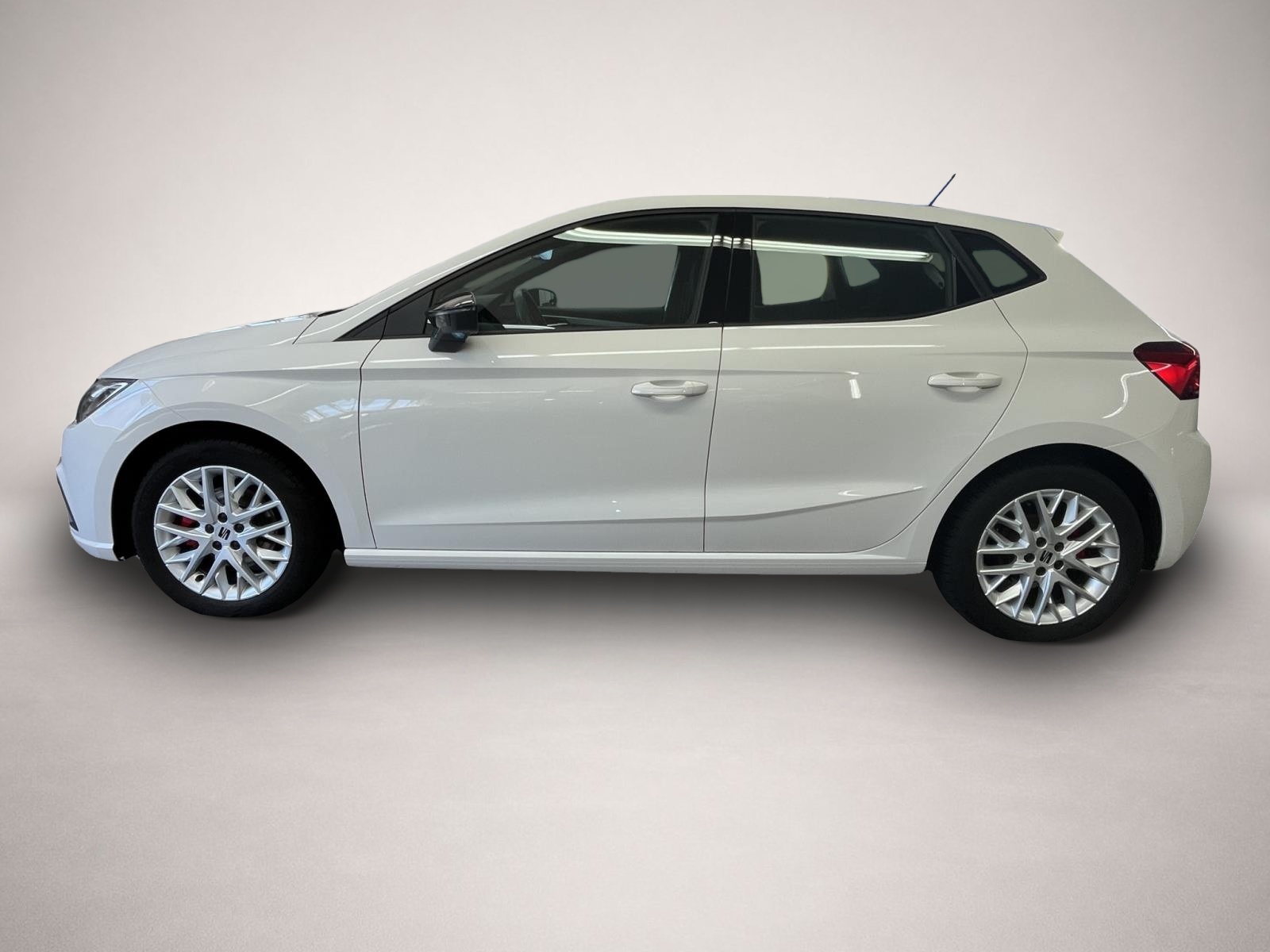 Fotografie 3 des Seat Ibiza 1.0 TSI AB179EUR FR BEATS NAVI REAR VIEW S