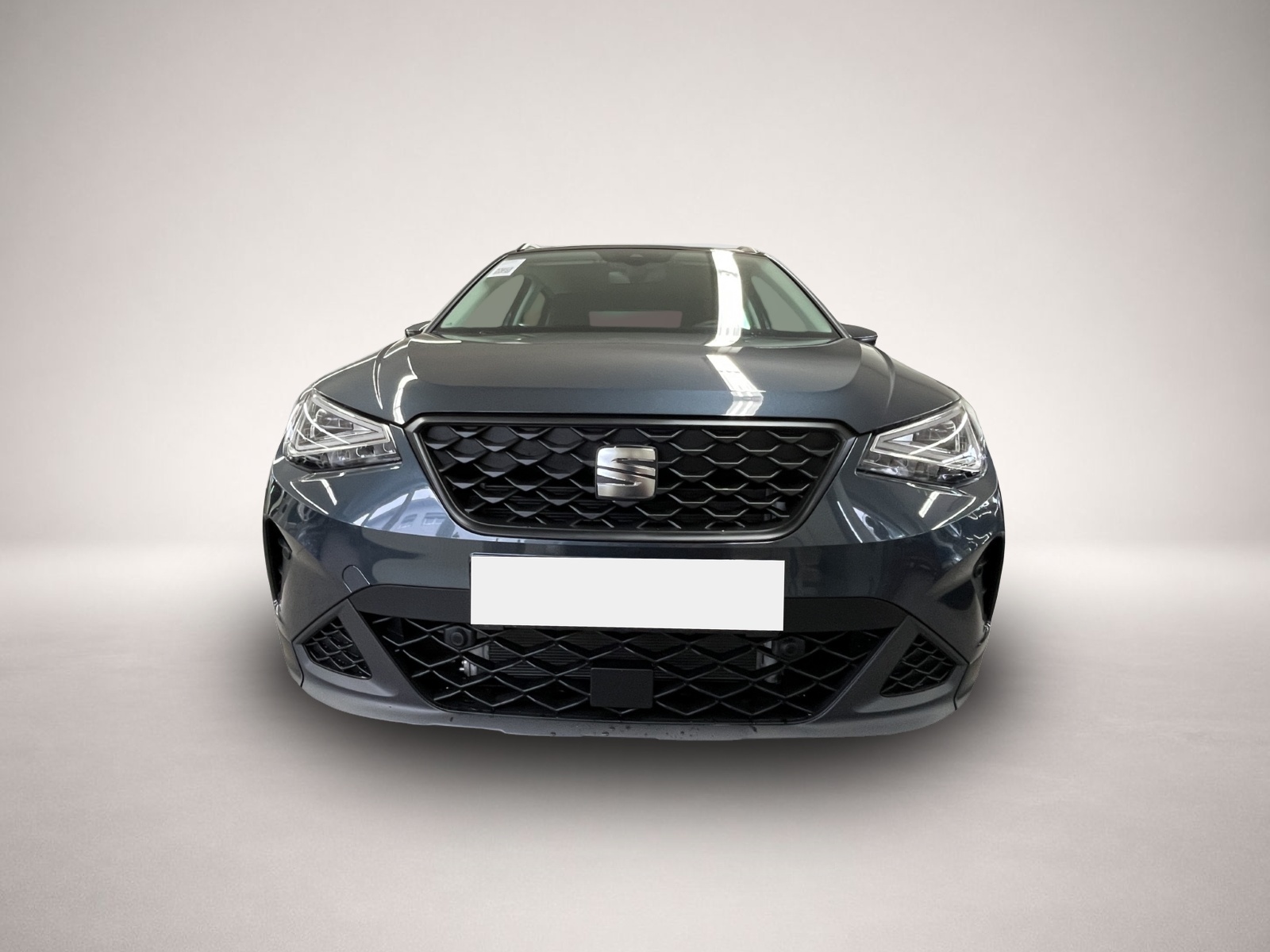 Fotografie des Seat Arona 1.0 TSI DSG Road Edition KAMERA NAVI