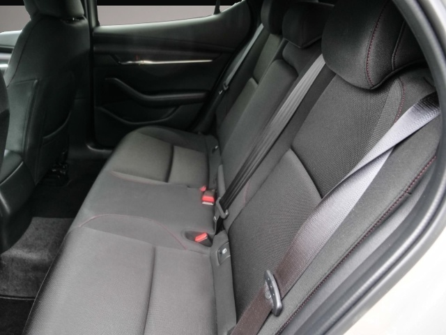 Bild 6 Mazda 3 S SKYACTIV-G 2.0 M Hybrid 6GS HOMURA HUD Navi