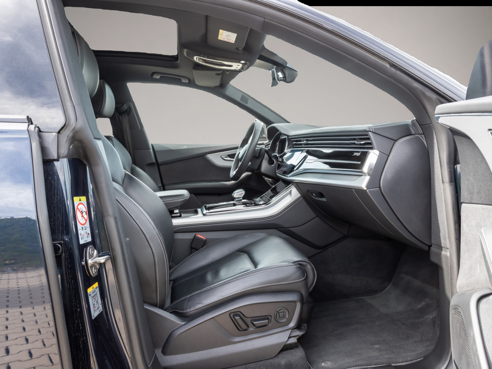 Bild 2 Audi Q8