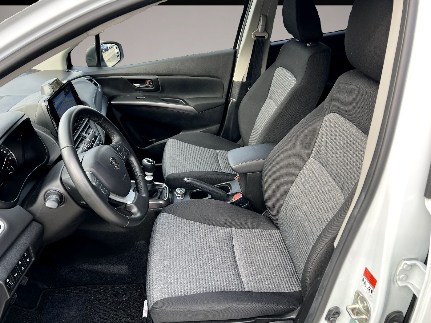 Fotografie 7 des Suzuki Across S-Cross 1.4 Boosterjet 4WD GL+ *LED Navi Kamera*
