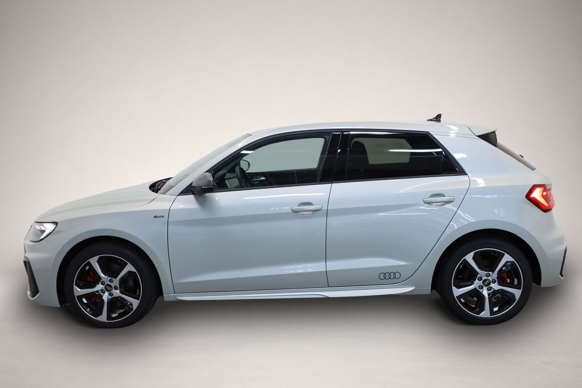 Fotografie 4 des Audi A1 Sportback 40 TFSI S line