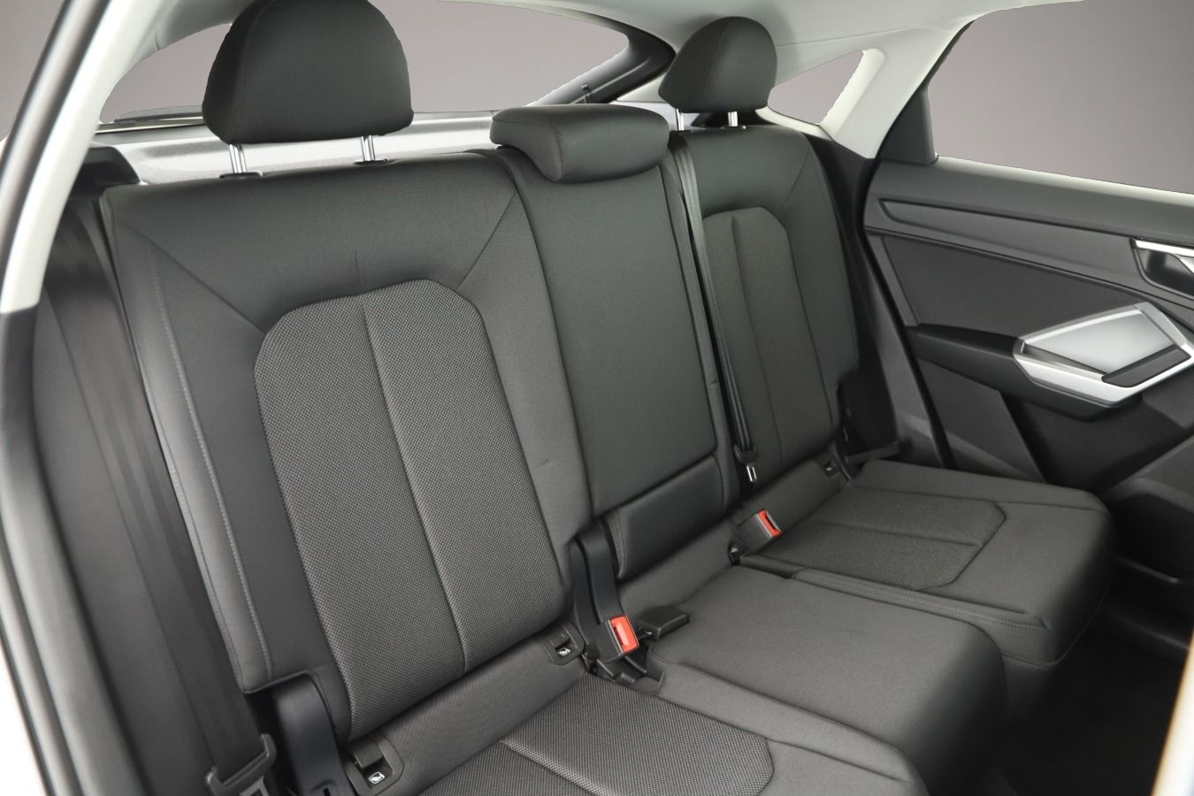 Fotografie 5 des Audi Q3 Sportback 35 TFSI S tronic S line Navi+/AHK/1