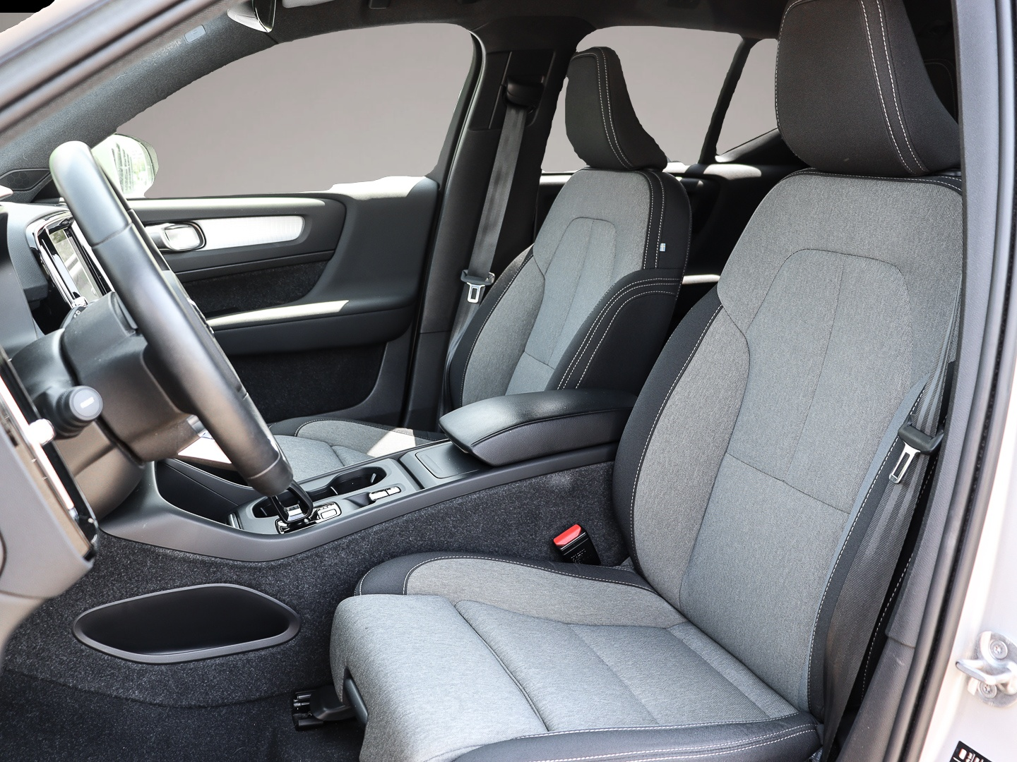 Bild 6 Volvo XC40 Core 2WD AHK Digitales Cockpit Soundsystem