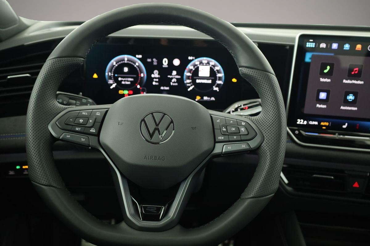 Bild 6 Volkswagen Tiguan TDI DSG 4M R-LINE Black, Pano, IQ.Light,