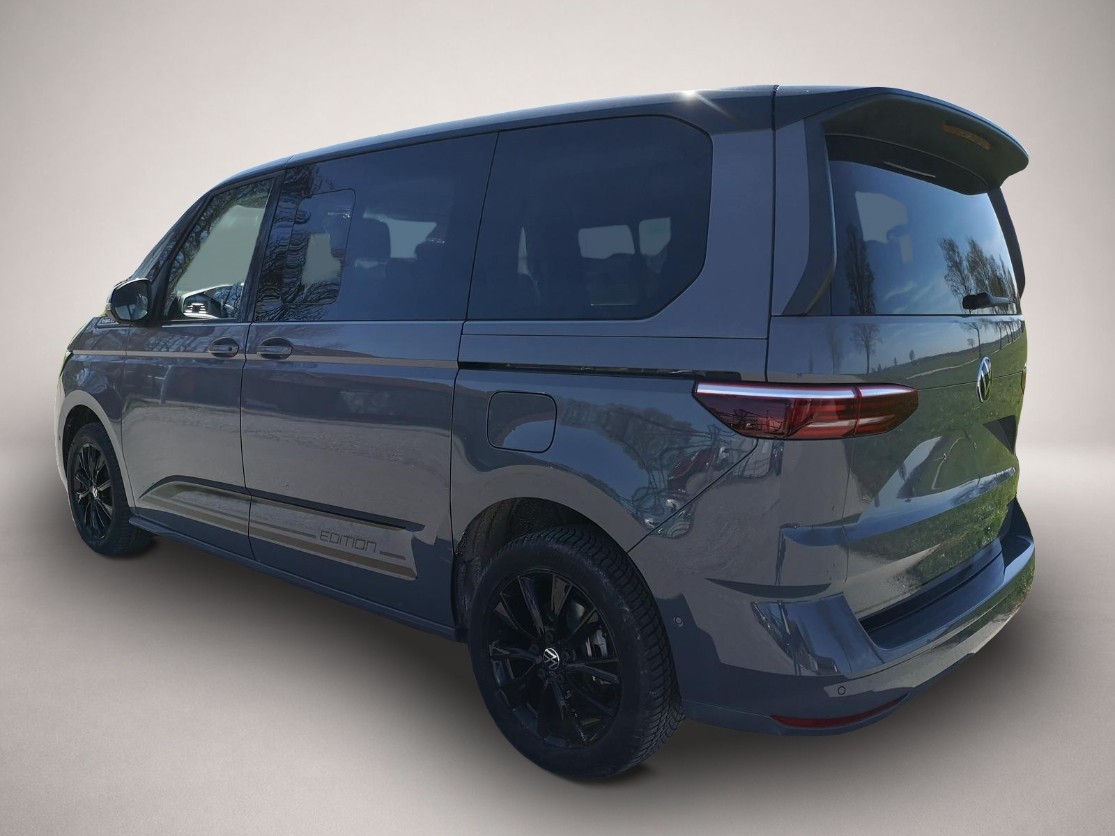 Fotografie 2 des Volkswagen T7 Multivan Edition 1,5eHybrid DSG High KÜ 7 Sit
