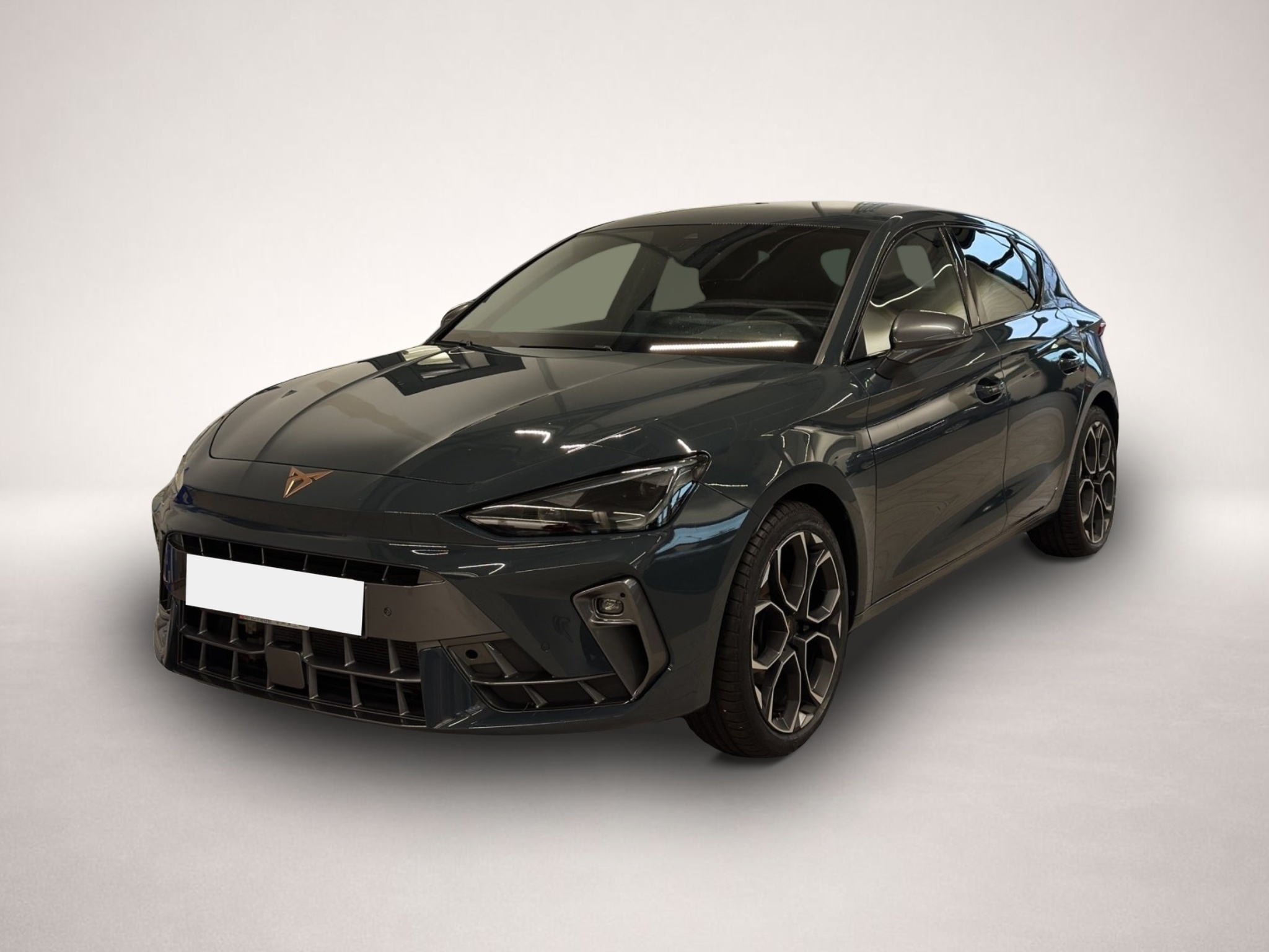 Fotografie Cupra Leon 1.5 TSI ab 209.- EUR mtl. 1000.- Anzahlung