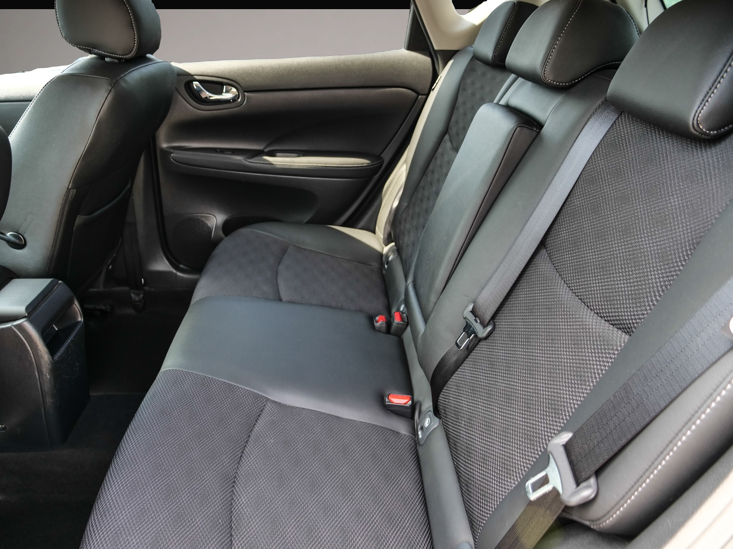 Bild 6 Nissan Pulsar N-Connecta Navi 360 Kamera Mehrzonenklima