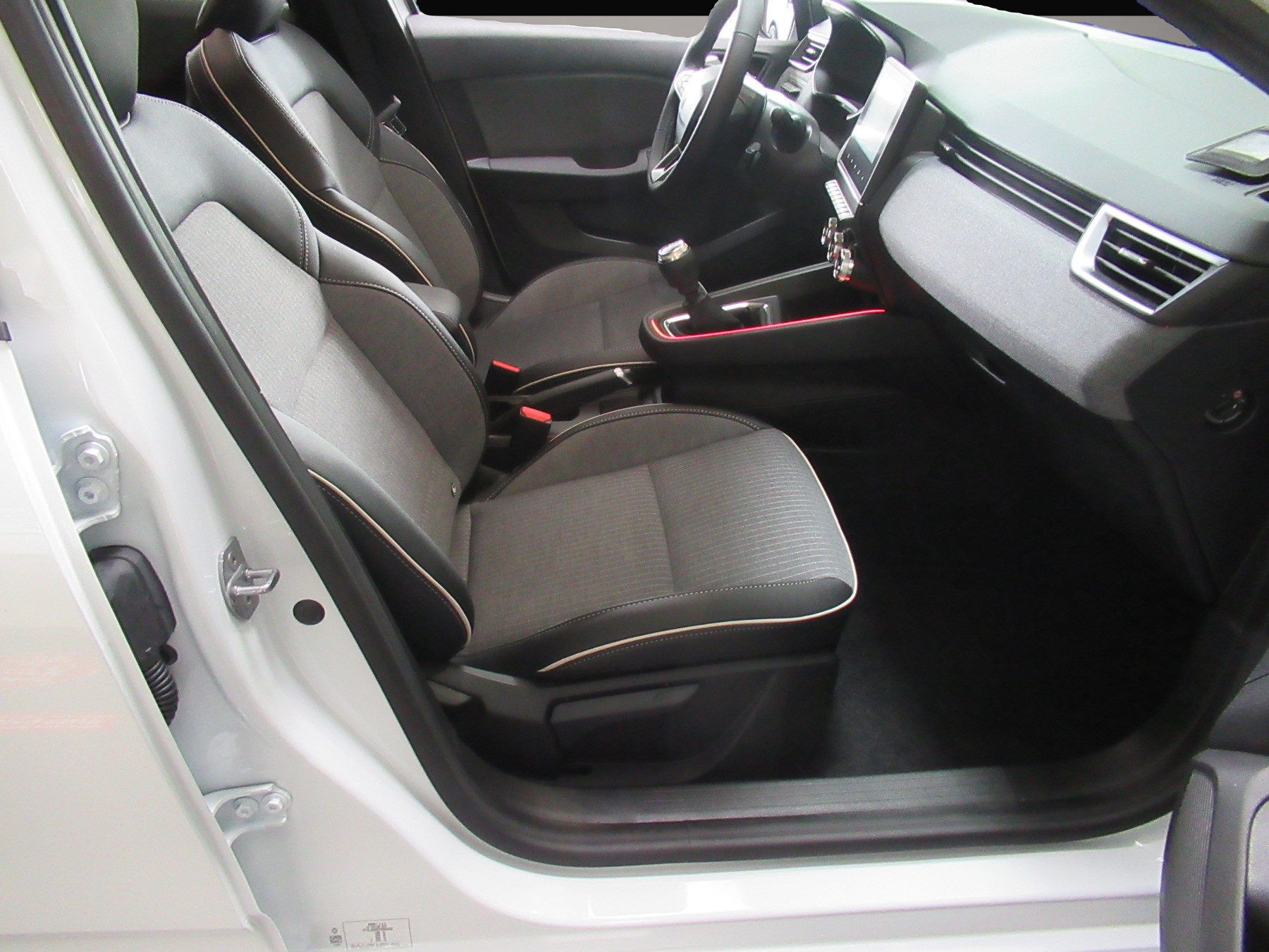 Bild 4 Renault Clio Techno TCe 90 65