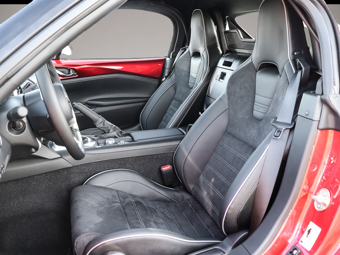 Fotografie 5 des Mazda MX-5 1.5L SKYACTIV-G 132 6MT RWD Homura EU6e