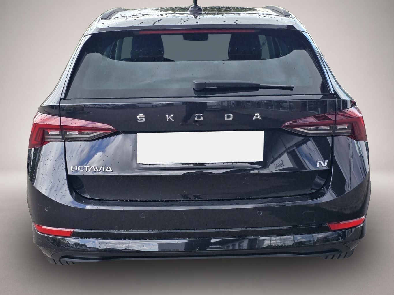 Fotografie des Skoda Octavia Combi 1.4 TSI DSG eHybrid Clever iV NAVI
