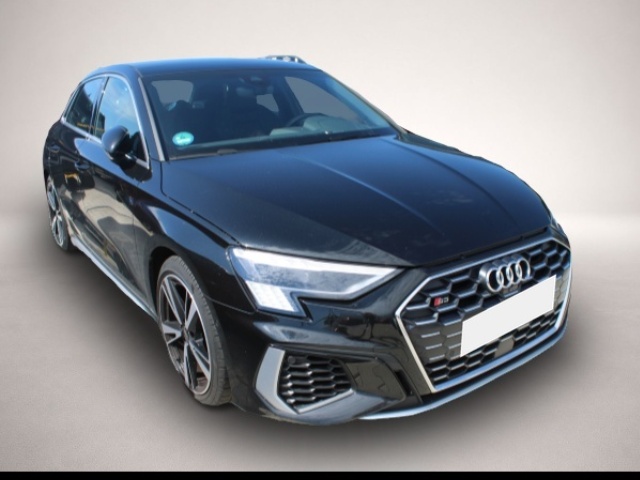 Fotografie 4 des Audi S3 Sportback 2.0 TFSI S-tronic quattro Einparkhi