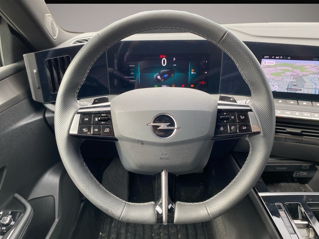 Fotografie 4 des Opel Astra L Sports Tourer MHEV GS Automatik Matrix N