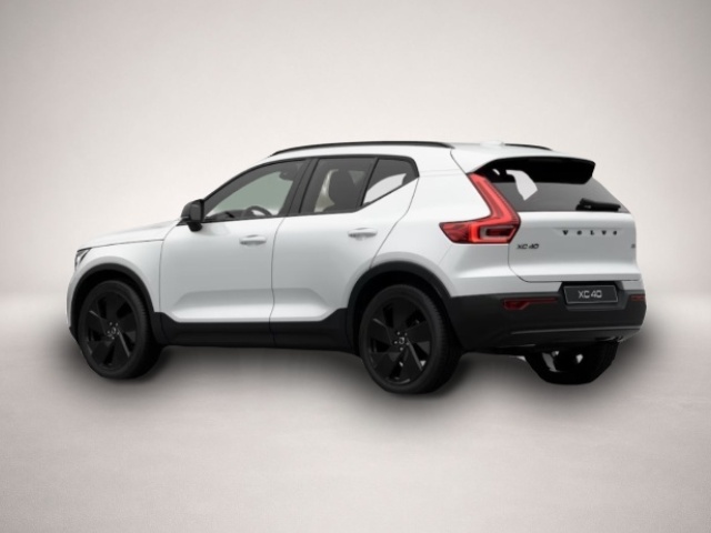 Bild 3 Volvo XC40 B3 Plus Black Edition Frontscheibenheizung