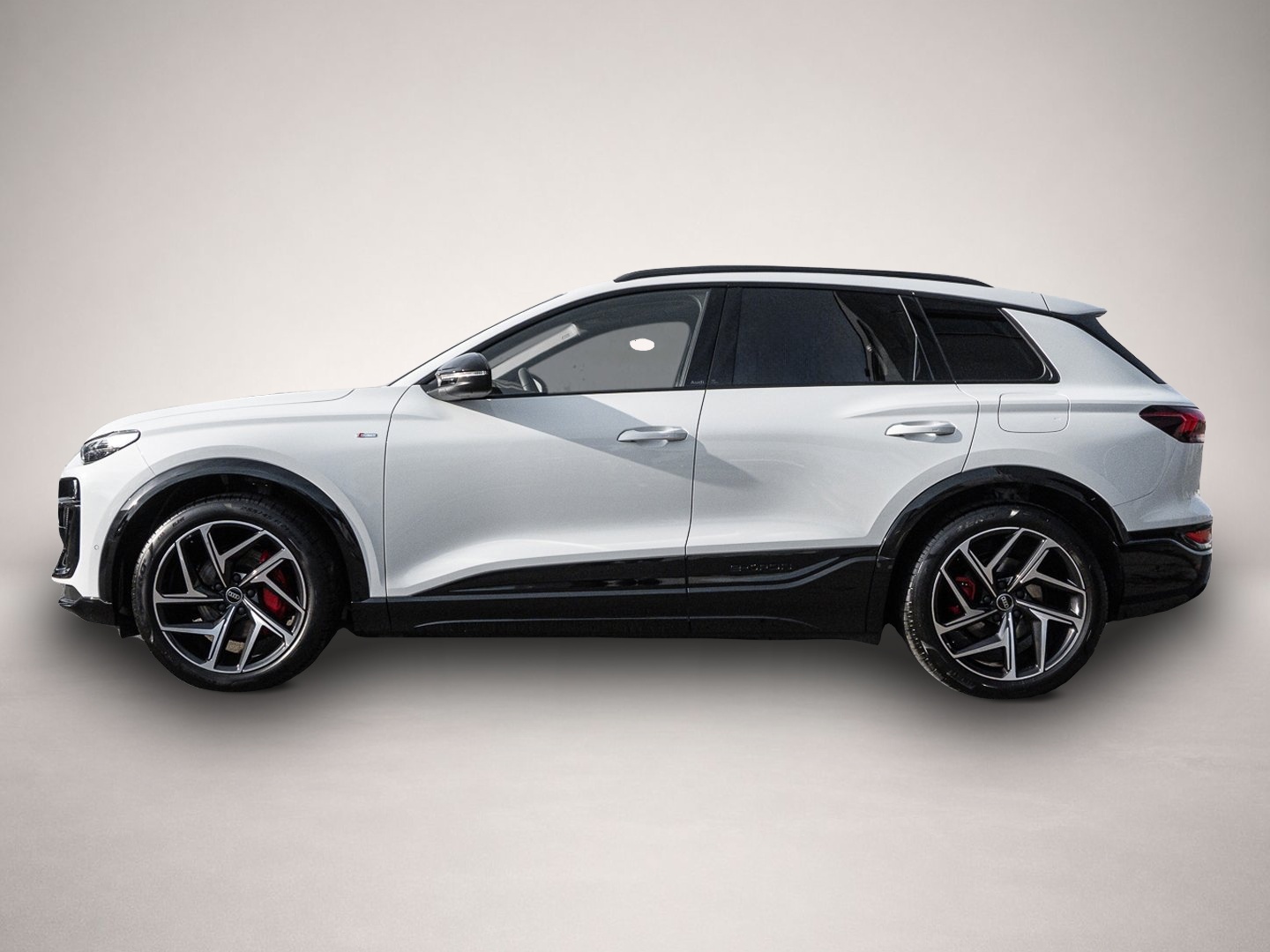 Fotografie 4 des Audi Q6 e-tron S line exterieur schwarz Pano