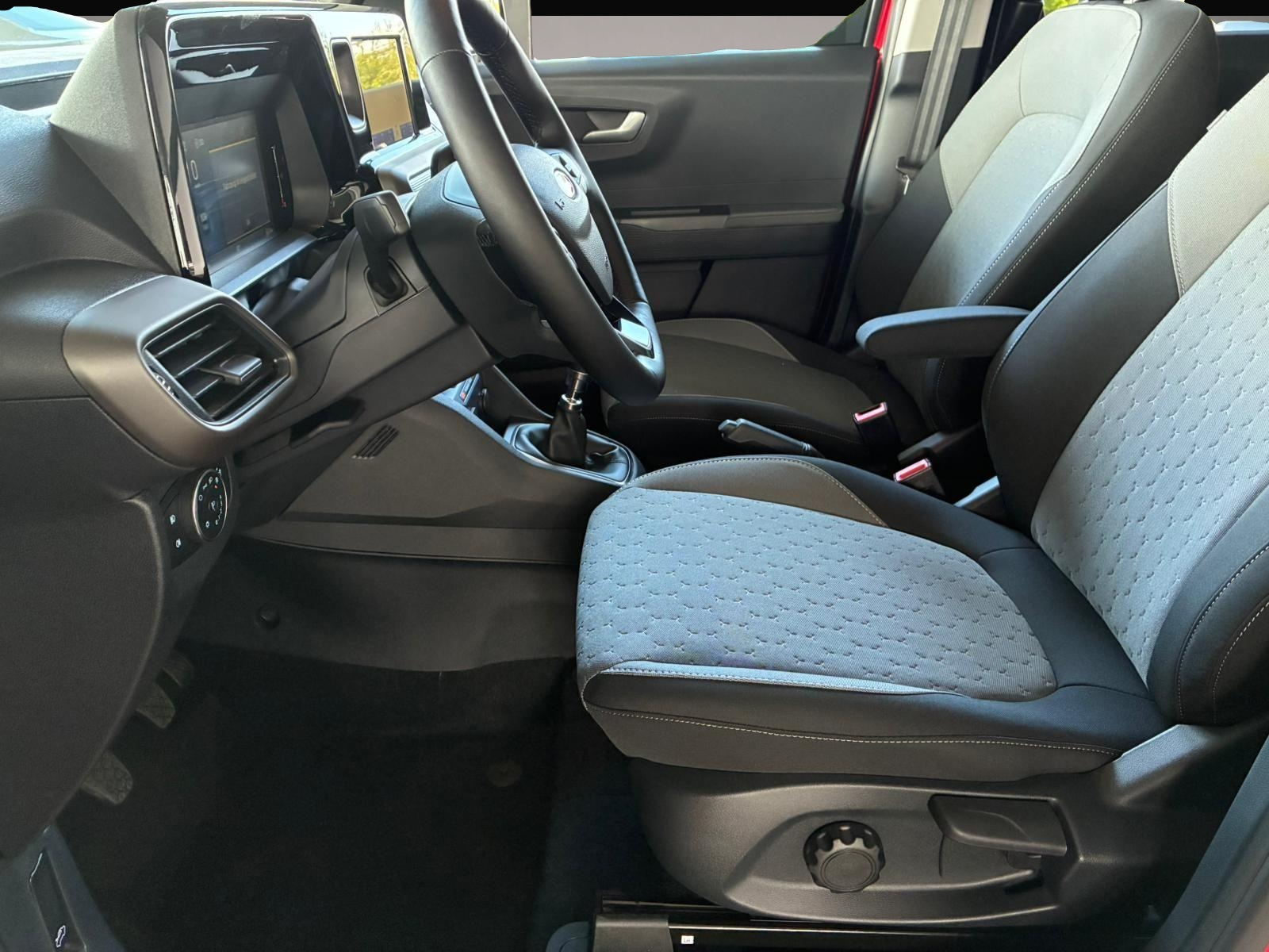 Bild 5 Ford Tourneo Courier Titanium 1.0 Ecoboost / PDC V&H