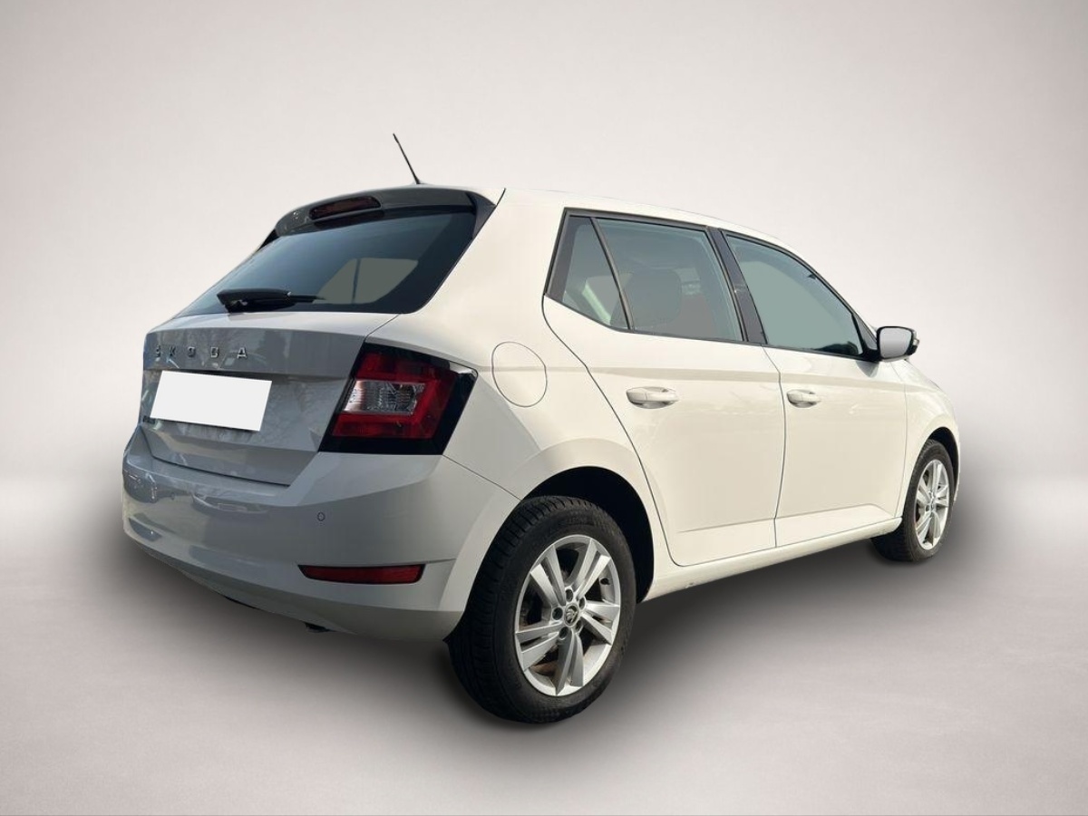 Bild 5 Skoda Fabia Carplay/SHZ/PDC/Bluetooth