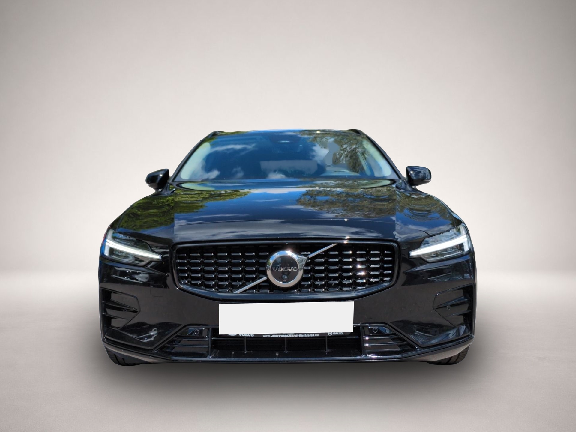 Fotografie 5 des Volvo V60 B4 (Benzin) Plus Dark Automatik Bluetooth Na