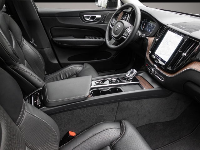 Volvo XC60 XC60 Ultimate Dark AWD HUD StandHZG AHK Digitale - Thumbnail 3