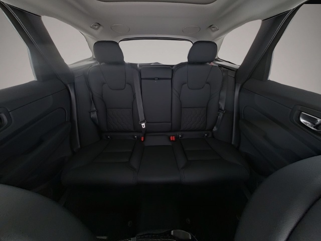 Fotografie 5 des Volvo XC60 FACELIFT Plus Dark AWD HUD Digitales Cockpi
