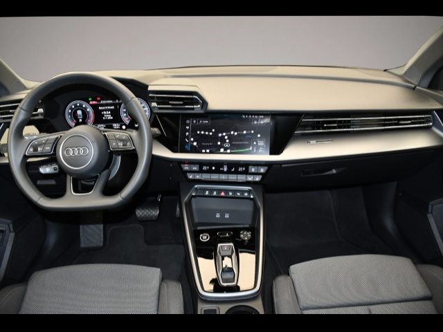 Bild 4 Audi A3 Limousine 30 TFSI S tronic S line SpoFw/el.VS
