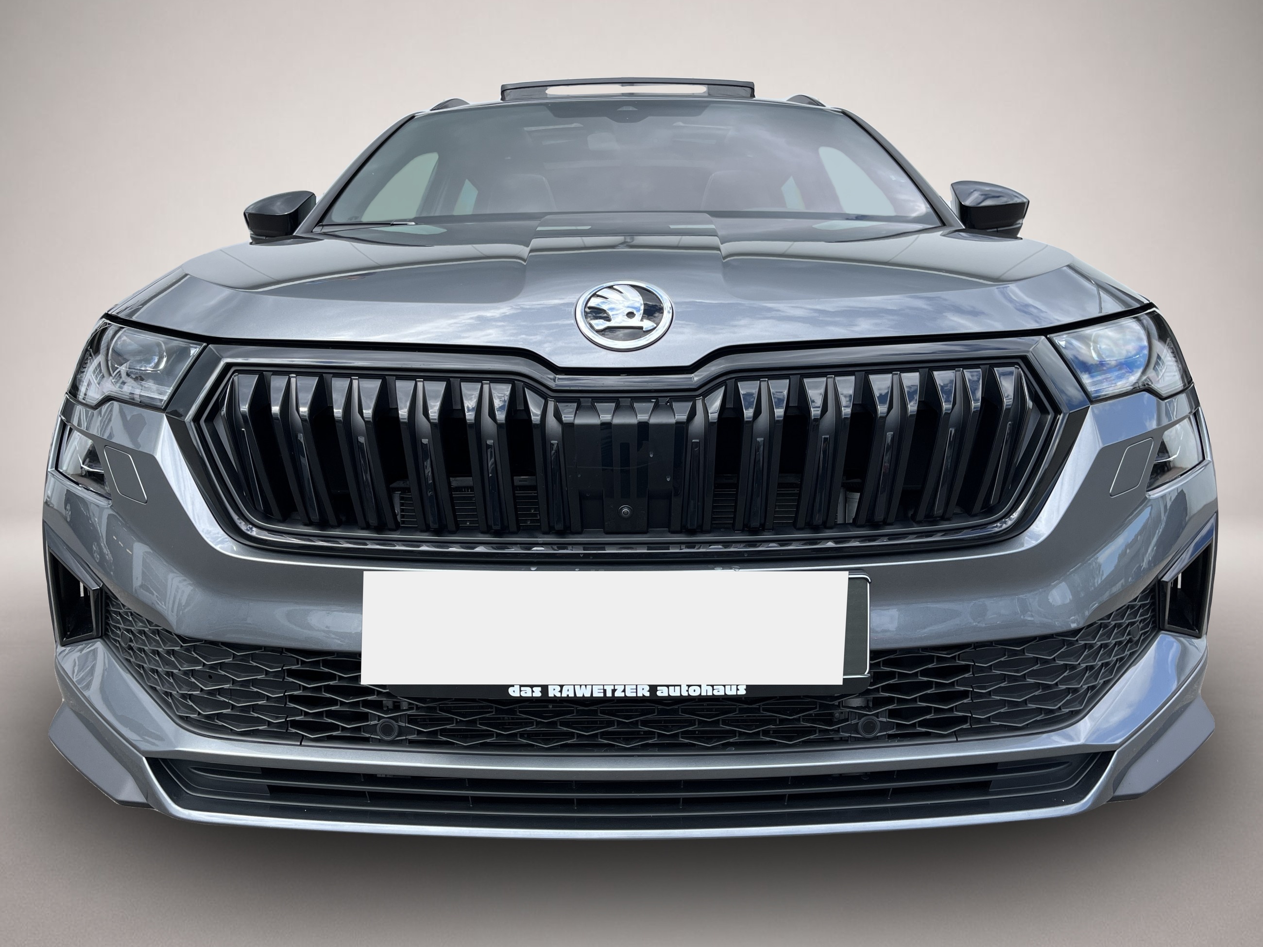 Fotografie 2 des Skoda Karoq 1.5 TSI DSG Sportline AHK PANO Navi 4xSHZ