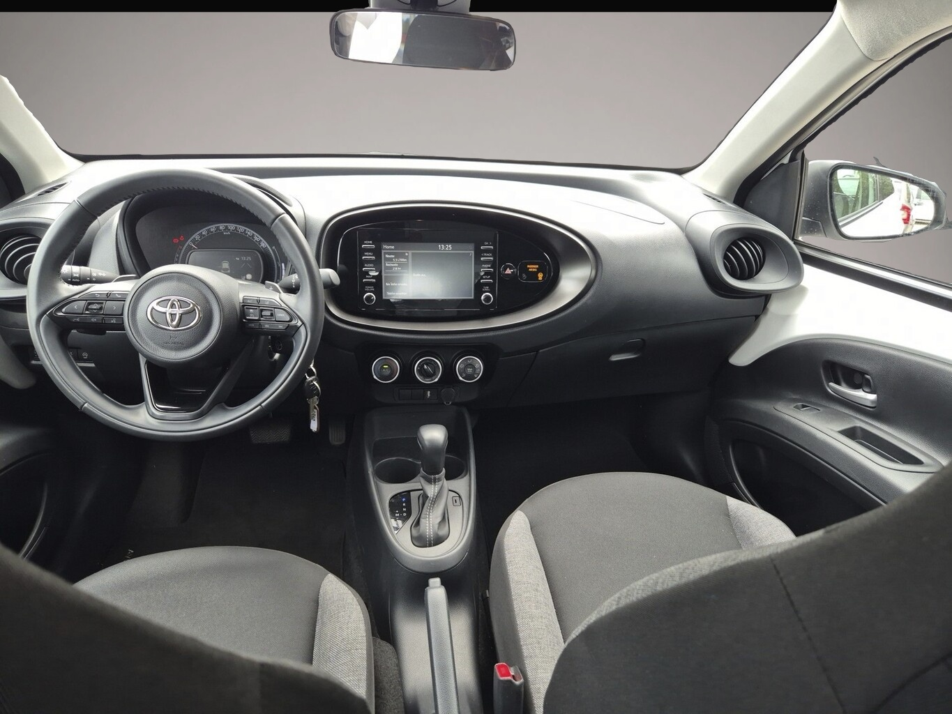 Bild 6 Toyota Aygo (X) Aygo X 1.0 VVT-i 72 CVT ACC SmartCo Kam Klima
