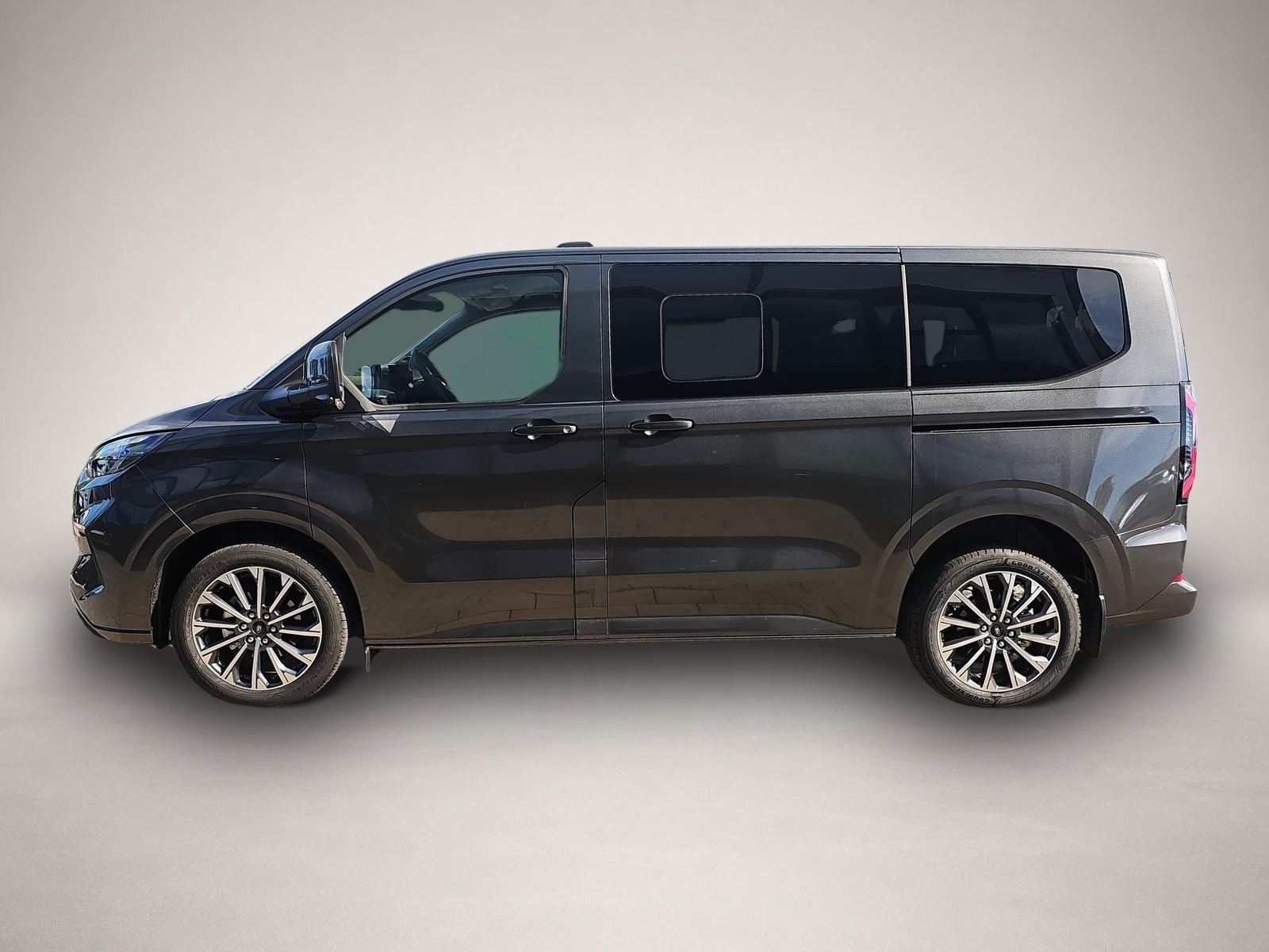 Bild 4 Ford Tourneo Custom 2.0 EcoBlue Autom. Titanium X ACC