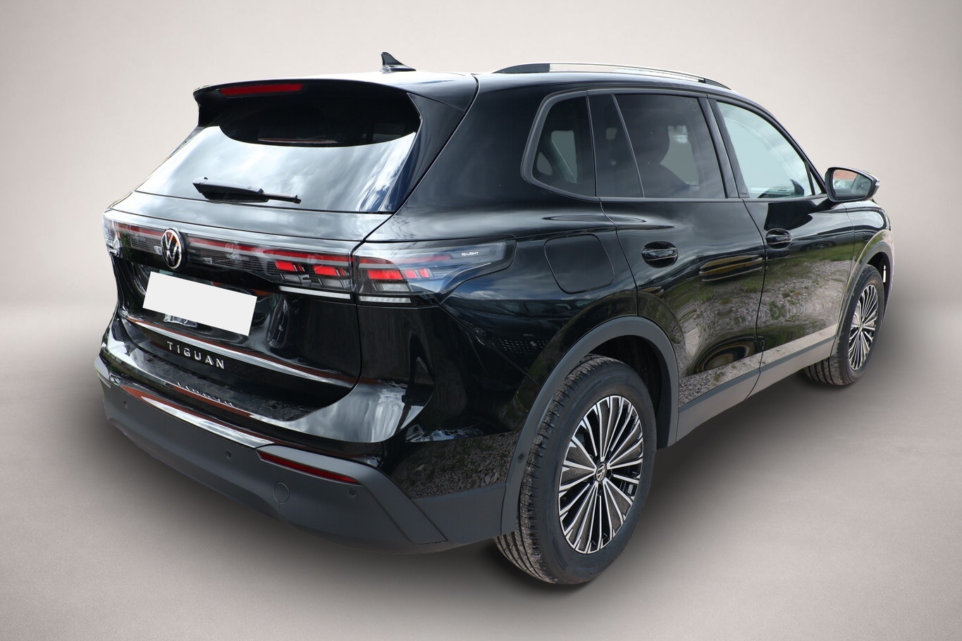 Fotografie 3 des Volkswagen Tiguan DSG LED+ Pano Nav 5JGar IQ.DRIVE LM18Z