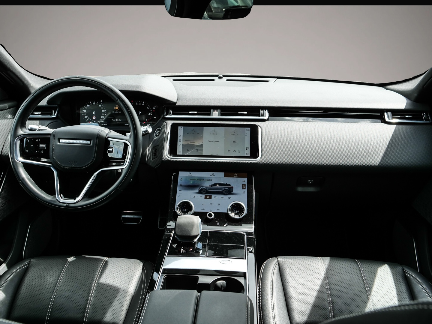 Bild 5 Land Rover Range Rover Velar P400 R-Dynamic SE AHK 3D Sound