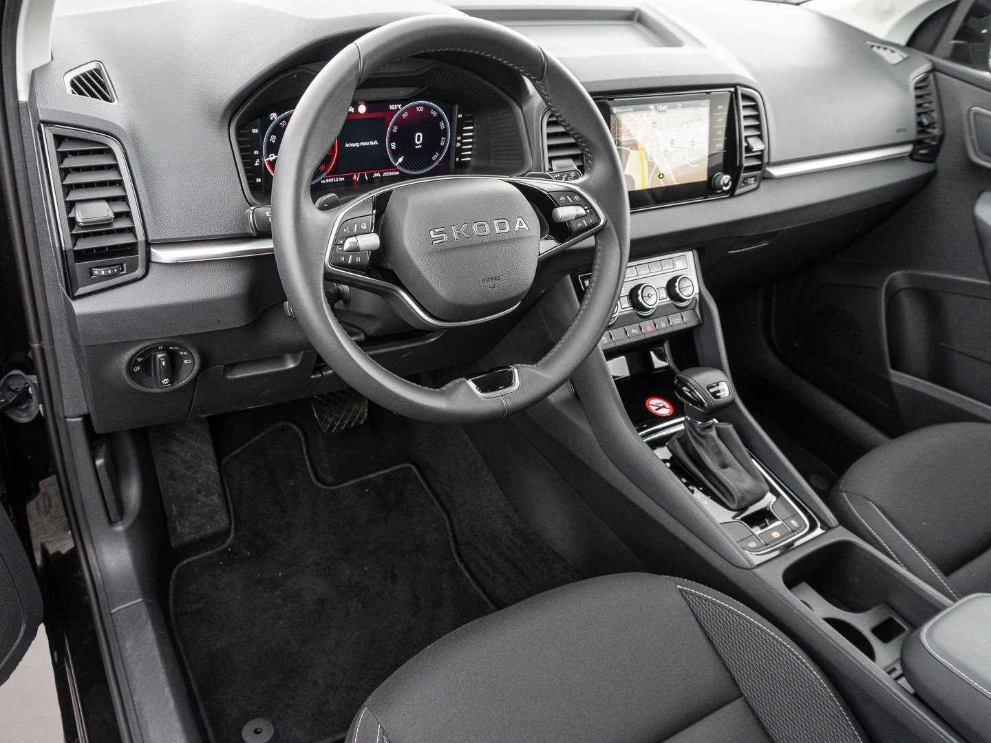 Fotografie 7 des Skoda Karoq 2.0 TDI DSG SelectionTour