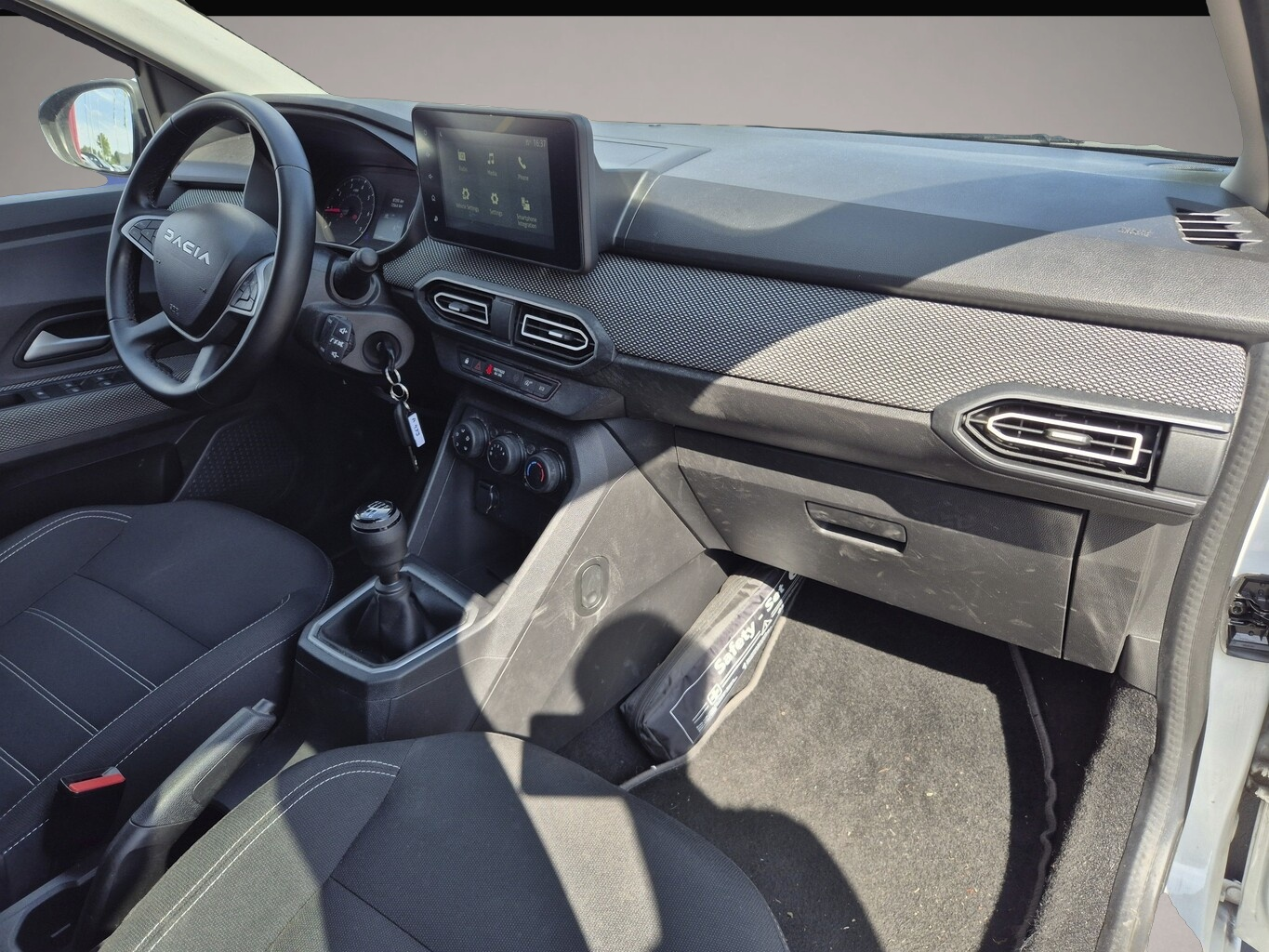 Fotografie 5 des Dacia Jogger 1.0 TCe 100 ECO-G Expression 7S LED PDC