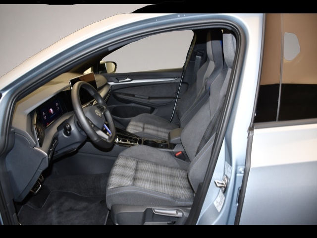 Bild 3 Volkswagen Golf 8 VIII 1.5 TSI Hybrid DSG GTE Black Style M