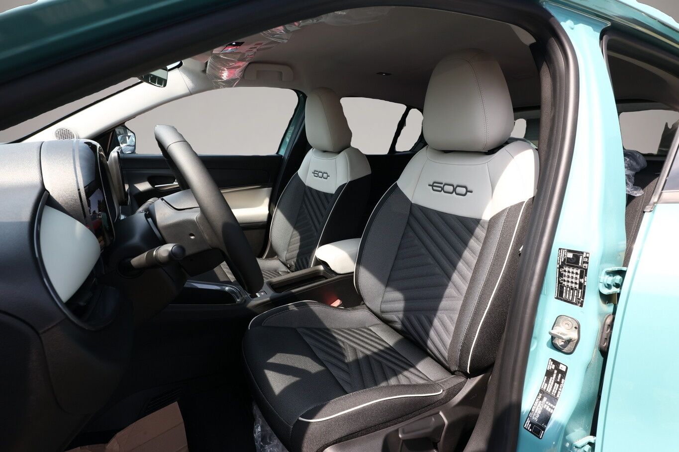 Bild 5 Fiat 600 Hybrid La Prima SHZ eHK ACC Nav Kam 360°PDC