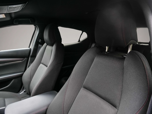 Fotografie 5 des Mazda 3 S SKYACTIV-G 2.0 M Hybrid 6GS HOMURA HUD Navi