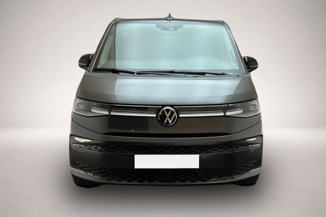 Fotografie 2 des Volkswagen T7 Multivan LÜ (lang) 1.5 eHybrid 4MOT 180kW Bulli Edition