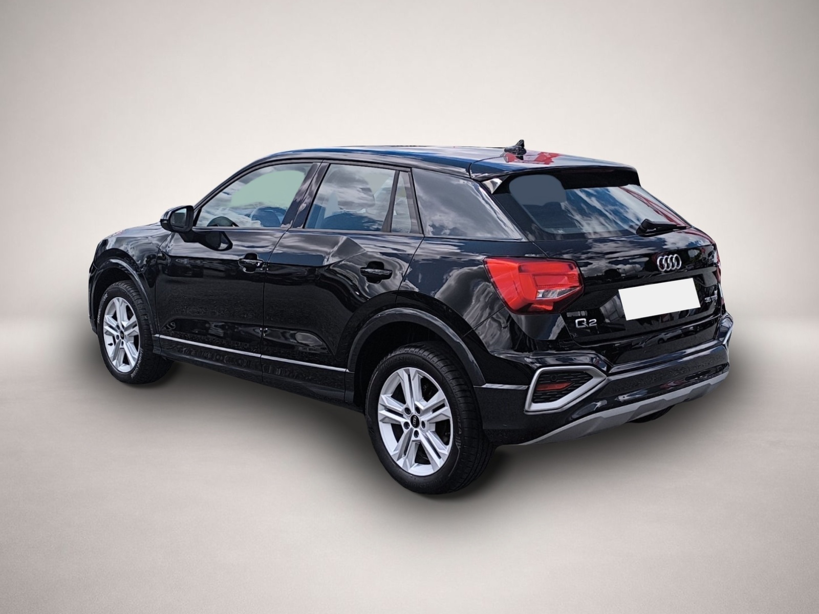 Bild 5 Audi Q2 35 TFSI advanced PDC RFK SHZ