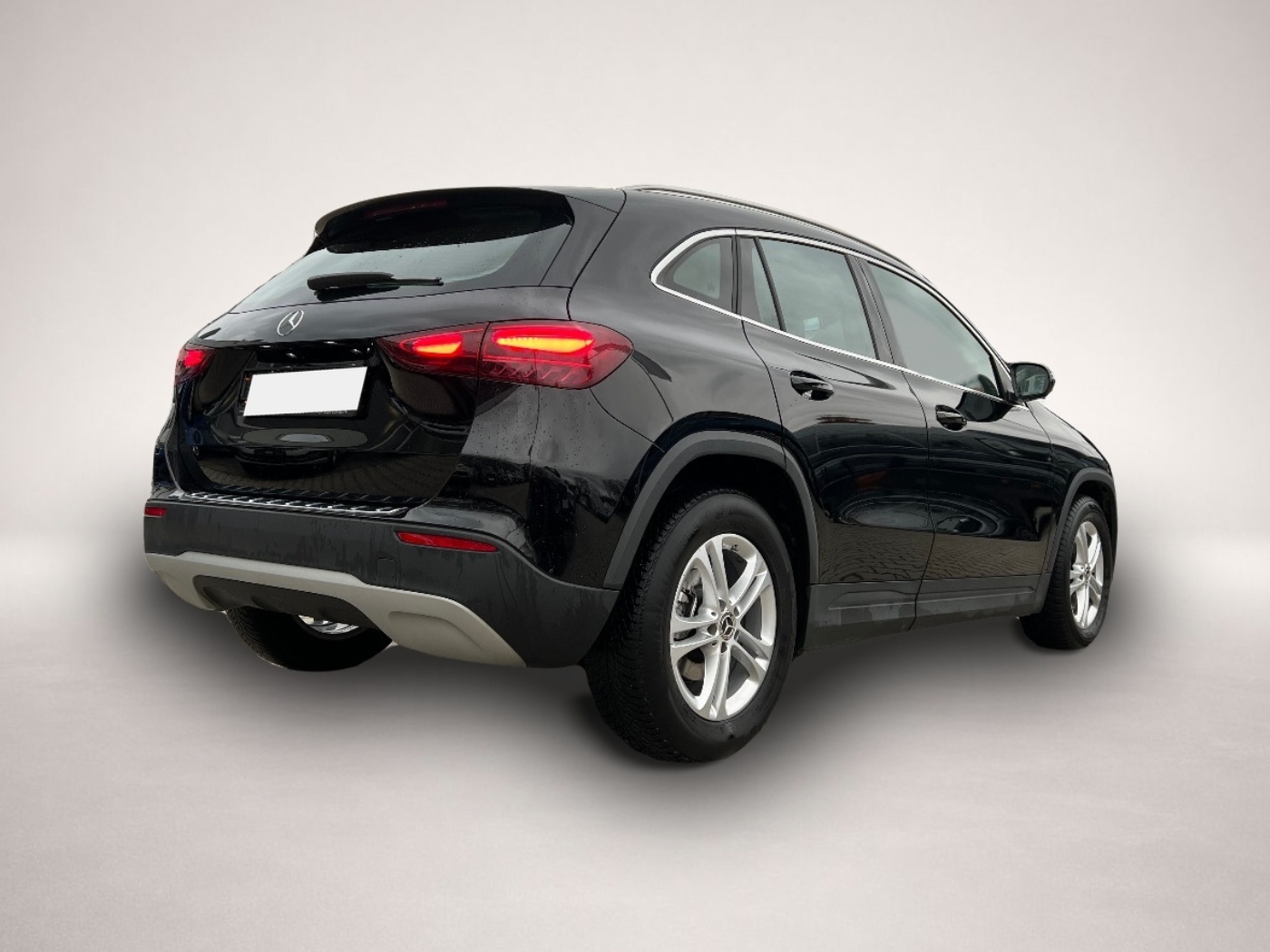 Bild 4 Mercedes-Benz GLA 180 *LED Navi Kamera Sitzh. DAB Leder*