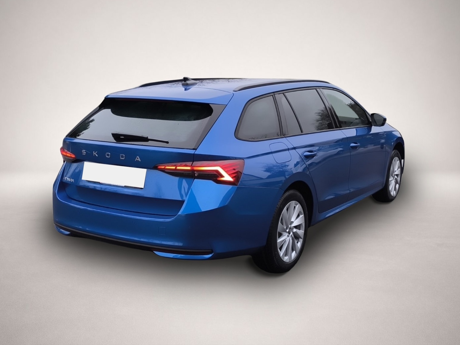 Bild 7 Skoda Octavia Combi 1.5 TSI mHEV DSG Selection AHK NAV
