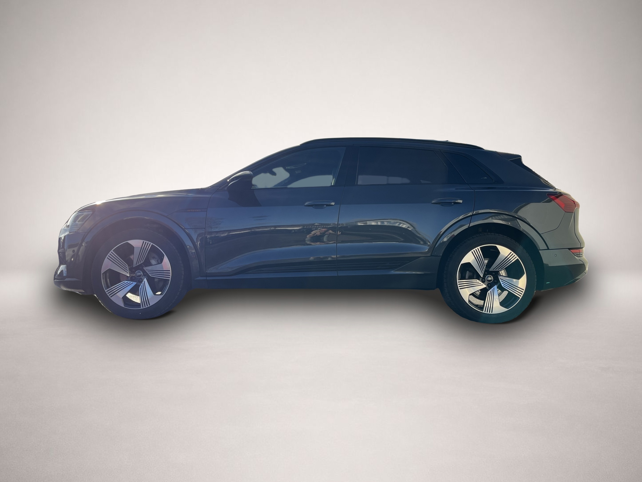 Fotografie Audi e-tron Advanced 220¤ m. 20% Anz. 21 Zoll el.Spor