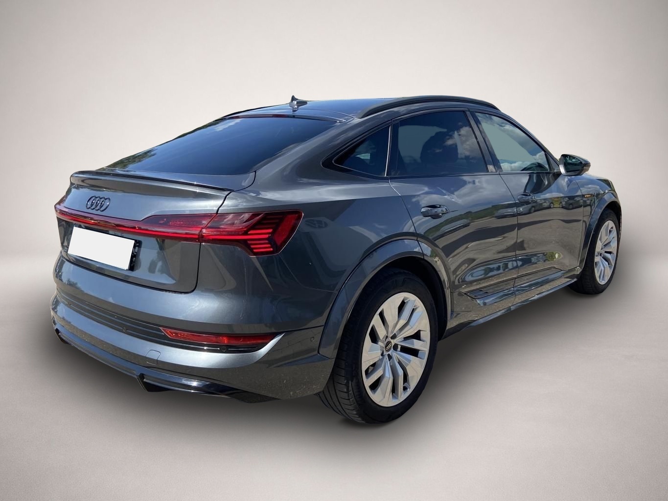 Bild 5 Audi e-tron S Sportback quattro 370 KW OPTIK-BLACK AS