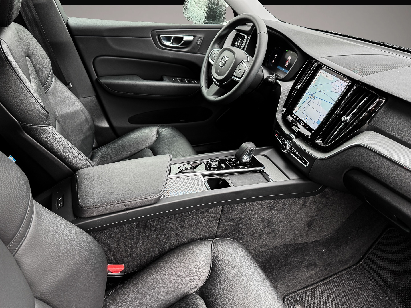Bild 3 Volvo XC60 Core 2WD AHK Digitales Cockpit Soundsystem