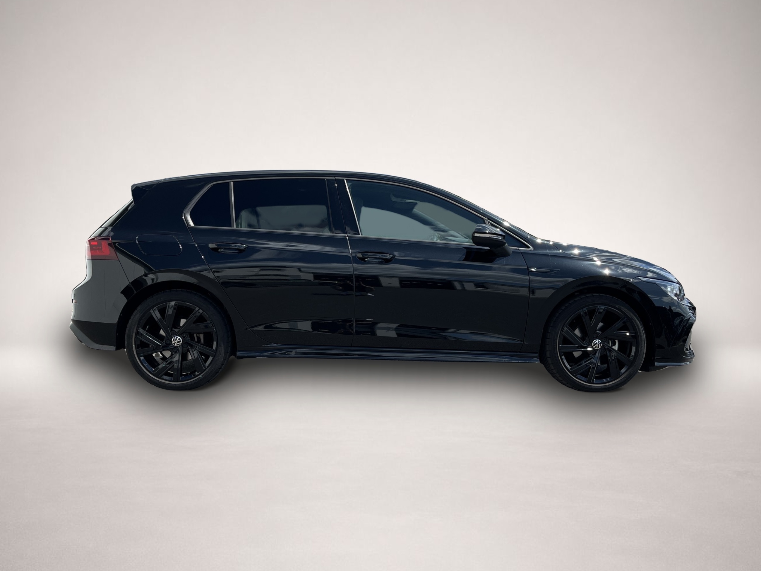 Bild 4 Volkswagen Golf 1.5 TSI DSG R-Line Black Style 179¤ m.20% A