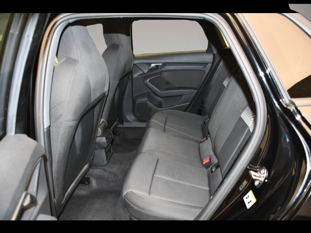 Bild 6 Audi A3 Sportback 35TFSI S-TRONIC LED/SITZHZ/APS